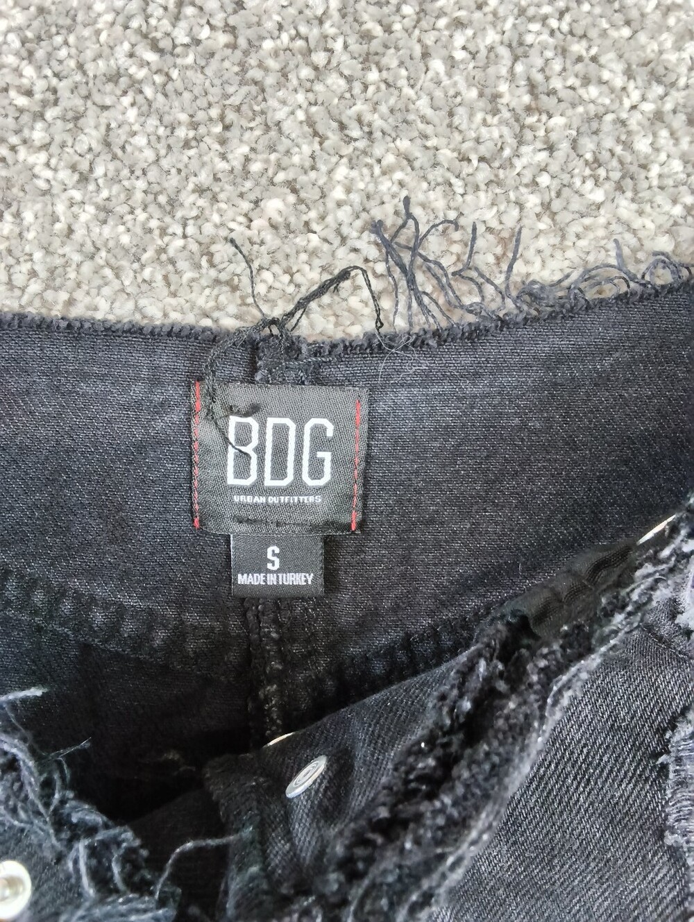 BDG Grunge Punk Distressed Denim Mini Skirt Black Button Fly Raw Hem Size Small - Picture 4 of 5